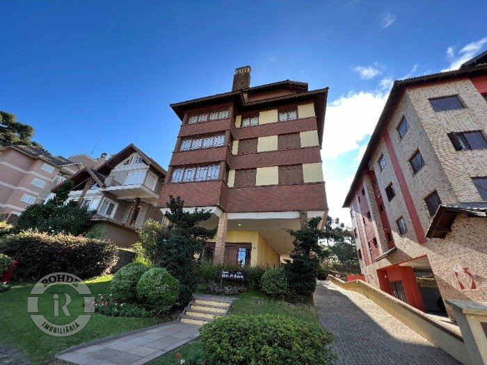 APARTAMENTO DE TRÊS DORMITÓRIOS EM CANELA