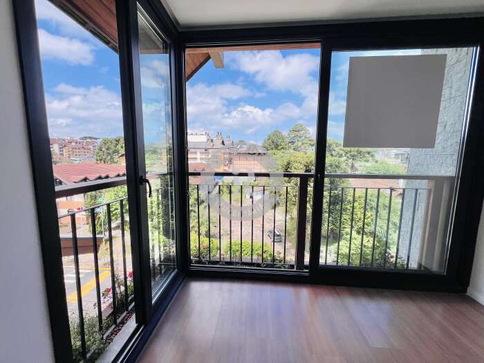 APARTAMENTO DE TRÊS DORMITÓRIOS EM CANELA